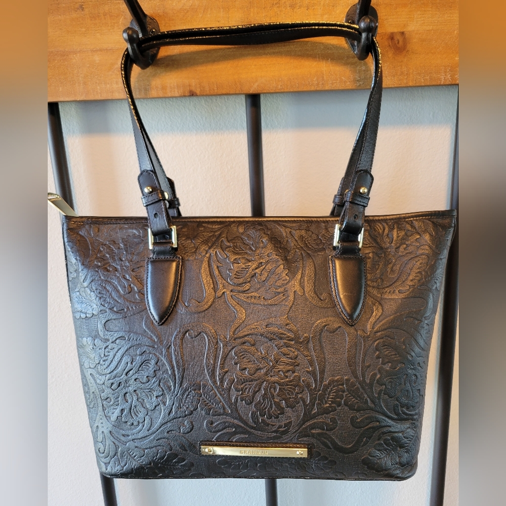 Brahmin black bag 12w x 11h